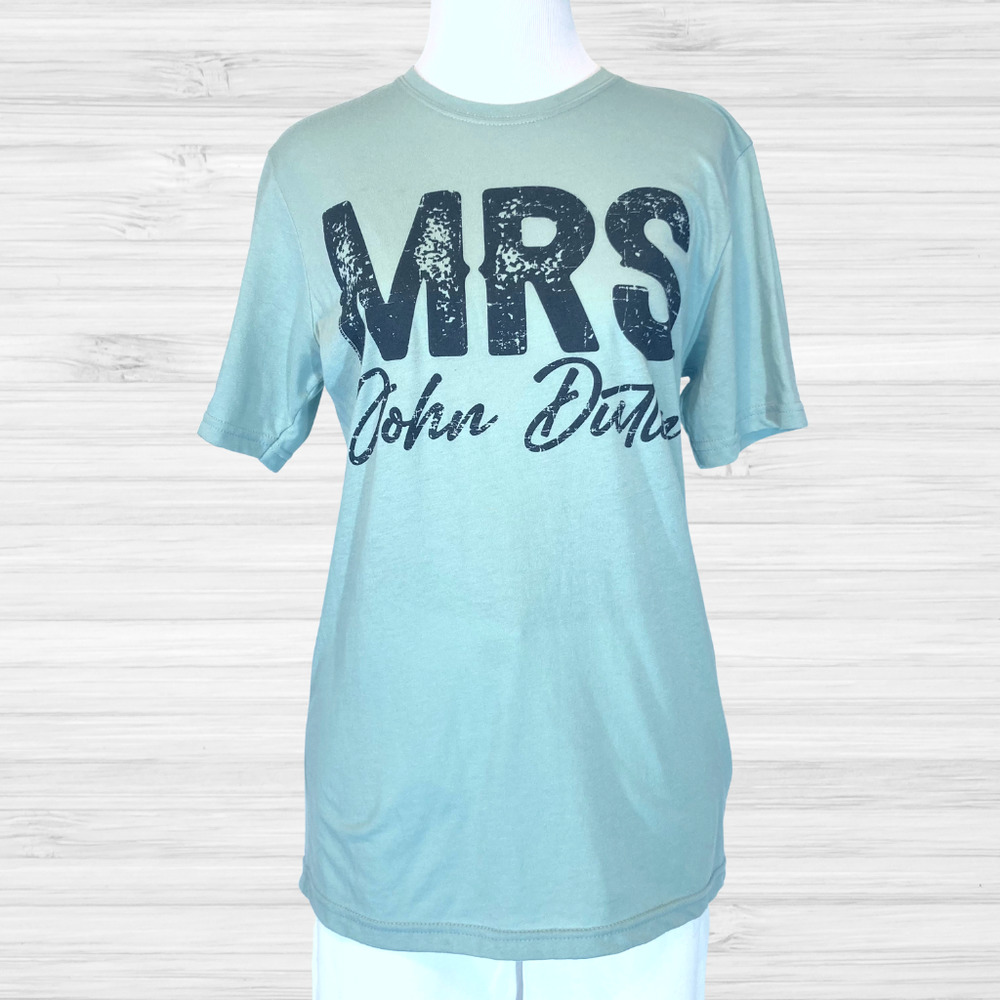 NWOT small MRS JOHN DUTTON Yellowstone Sea Foam Green Novelty Tee by Texas True